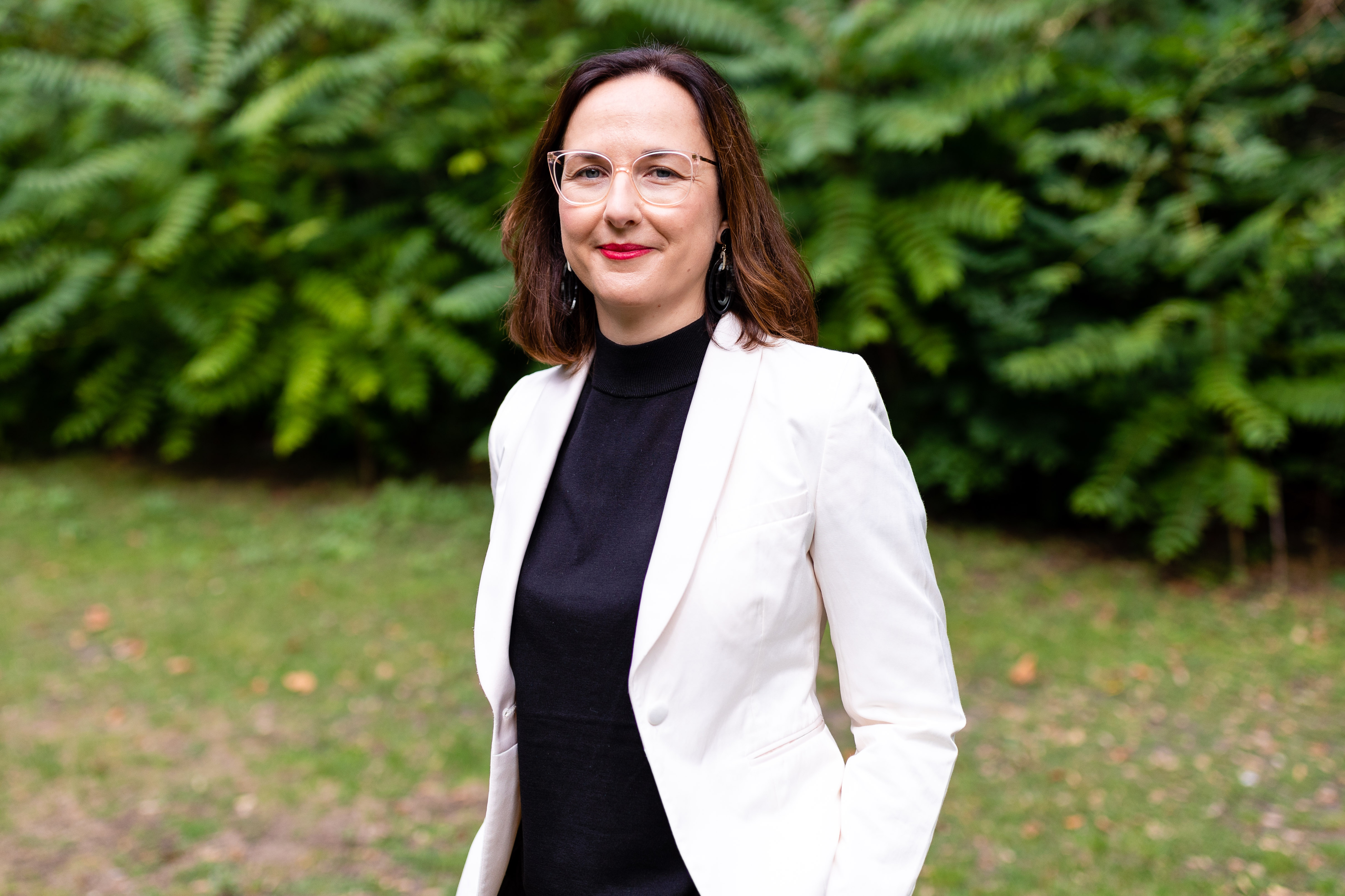 Dr. Anita Dame